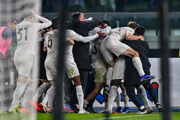 Lukaku nxjerr Conten nga telashet në minutën e 96-të