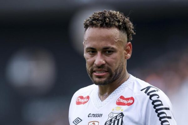 Neymar: Mbappe u bë xheloz sepse rrija me Messin