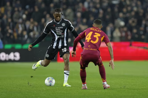 Roma mposhtet nga Udinese, bie në vendin e pestë