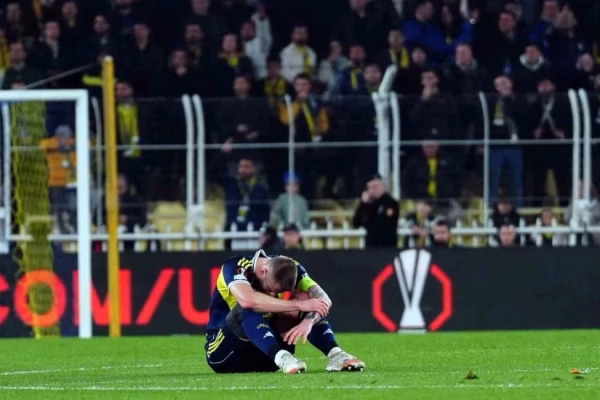 Lëndohet mbrojtësi sllovak Skriniar, humb ndeshjen me Kosovën