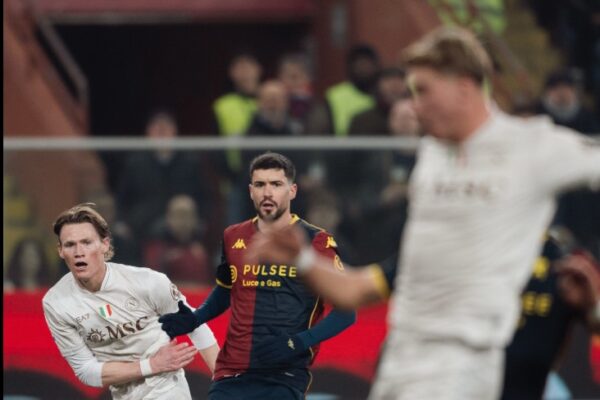 Napoli fiton në frymën e fundit, fale një penalltie shumë të kontestuar (video)