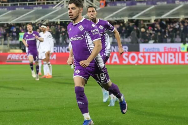 Fiorentina e pëson në fund, i ikën fitorja prej duarsh dhe nuk shkëputet dot nga zona e ftohtë (video)