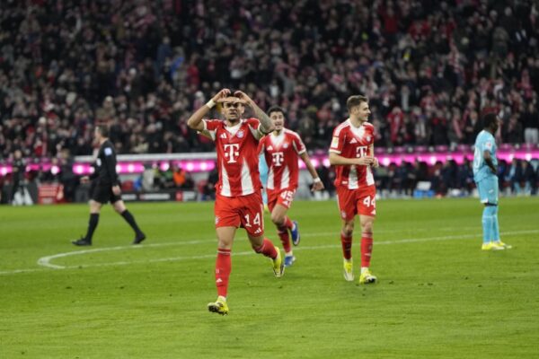 Uuu çfarë gafe nga Neuer! Asllani asist, Bayern e mbyll në avantazh pjesën e parë falë dy penalltive (video)