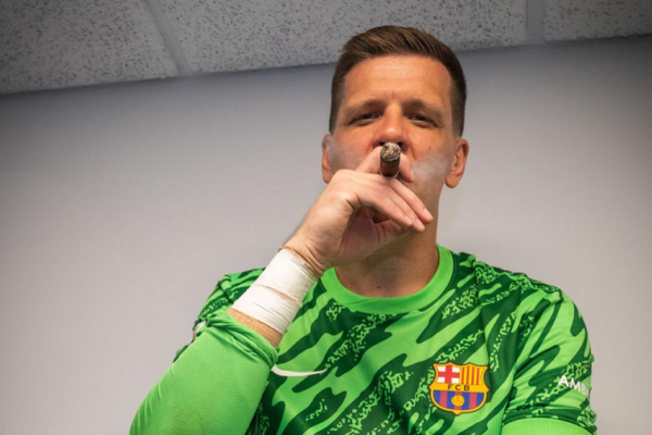 Szczęsny i sinqertë: Thyeva rekordin e yndyrës trupore te Barcelona