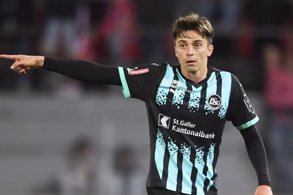 Albert Vallçi largohet nga St. Gallen, rikthehet në Austri te Sturm Graz