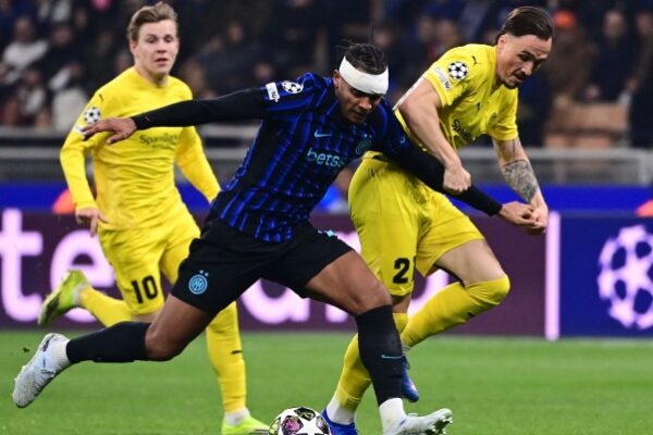 Champions/ Edhe ti Akanji? Si u shemb muri mbrojtës i Interit në dy ndeshje!