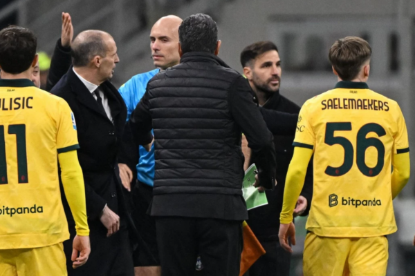 “Je një idiot, një pleh që u bë trajner dje”, Allegri sulmoi ashpër Fabregasin pas ndeshjes