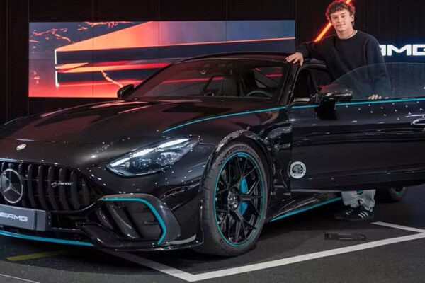 Frikë për pilotin e Mercedes, makina e Kimi Antonelli përplaset me murin në San Marino