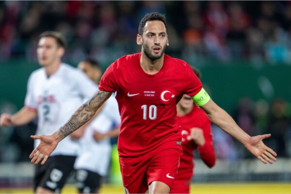 Zv.presidenti i Galatasaray: Calhanoglu do të luajë me ne. Osimhen? Vlen 150 milionë euro