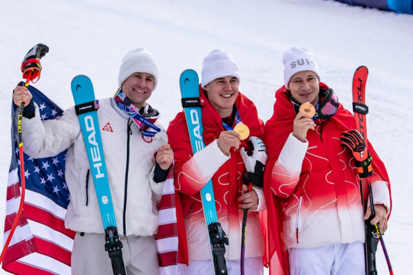 Milano Cortina në RTSH/ Franjo von Allmen shkruan historinë, zvicerani i parë që fiton 3 medalje ari