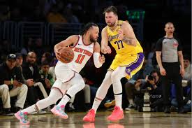 Los Angeles Lakers pëson humbje nga New York Knicks-Oklahoma City Thunder shënon fitore të rëndësishme