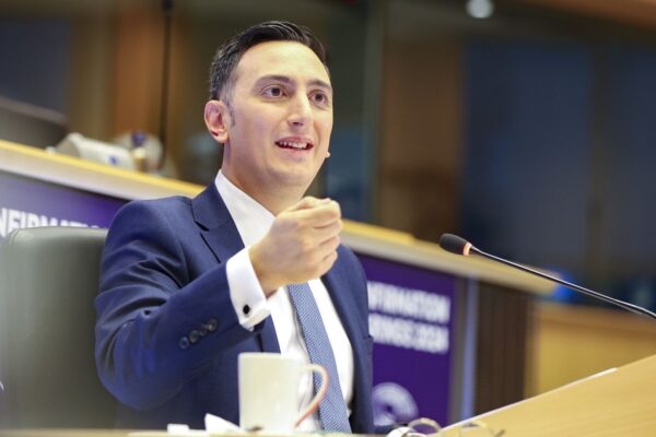 Bashkimi Europian kundër FIFA-s për rikthimin e Rusisë në futboll: Jo çdo gjë është e negociueshme