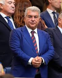 Joan Laporta jep dorëheqje nga posti i presidentit të Barcelonës