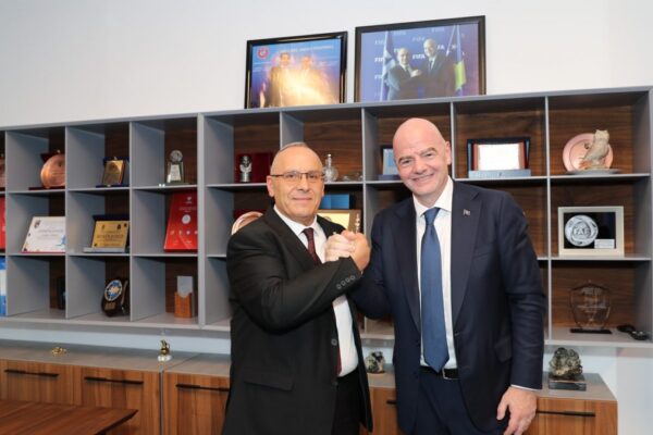 Ademi takon presidentin e FIFA-s, Gianni Infantino