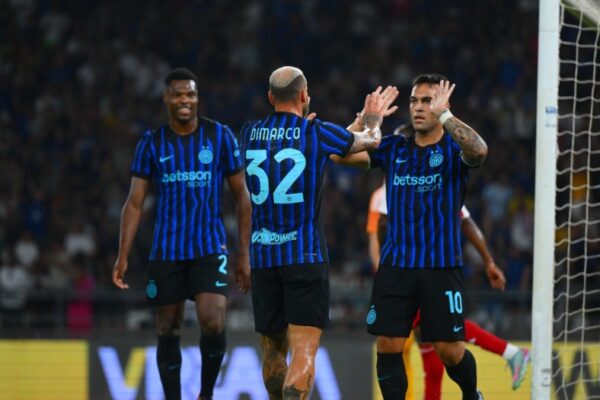 Inter me sytë nga Real Madrid, për yllin e mesfushës. Në rast se nuk rikthehet te “Los Blancos”, zikaltrit do të tentojnë transferimin e bujshëm