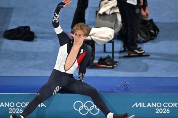 Milano Cortina në RTSH/ Çeku Jilek fiton medaljen e artë në garën e 10000 metrave në patinazhin e shpejtësisë