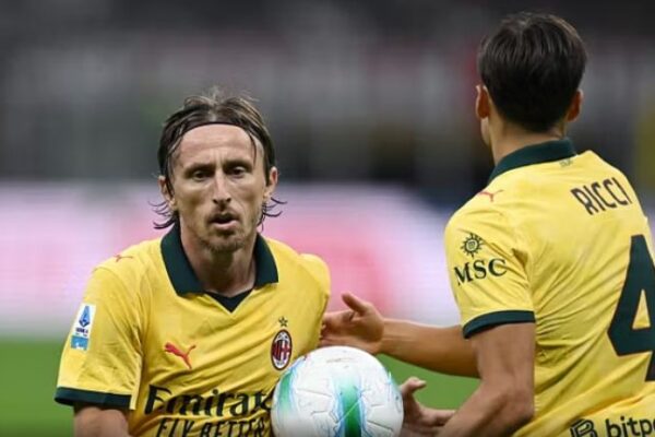 Jashari dhe Riçi marrin leksione nga Modriç, Milani merr masat nëse ikën kroati