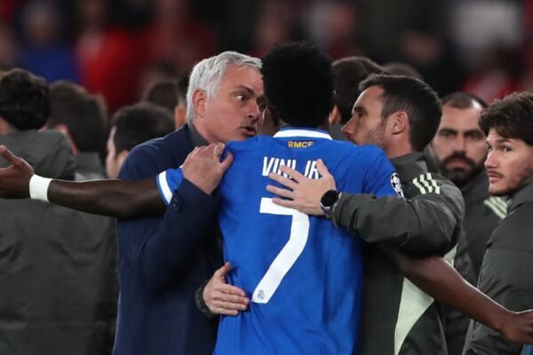 Kundërsulmi i Mourinho-s: Vinicius Jr. “nxiti” sherrin, disa lojtarë ishin të paprekshëm në fushë!