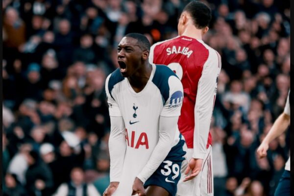 Dy gola të shpejtë në Londër, “paqe” në pjesën e parë në derbin Tottenham-Arsenal (video)
