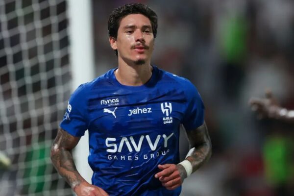 I bëjnë dalje në Arabinë Saudite, Darwin Nunez gati të rikthehet në Europë. Destinacioni i ri? Madridi