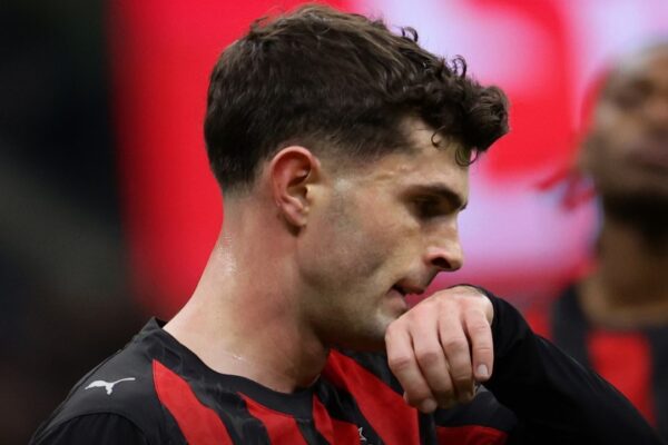 E bujshme!!! Rinovimi i kontratës me Milan po vonon, Liverpool gati të rikthejë Pulisic në Premier League