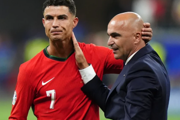 Kur do të pensionohet Cristiano Ronaldo? Roberto Martinez flet për të ardhmen e yllit portugez