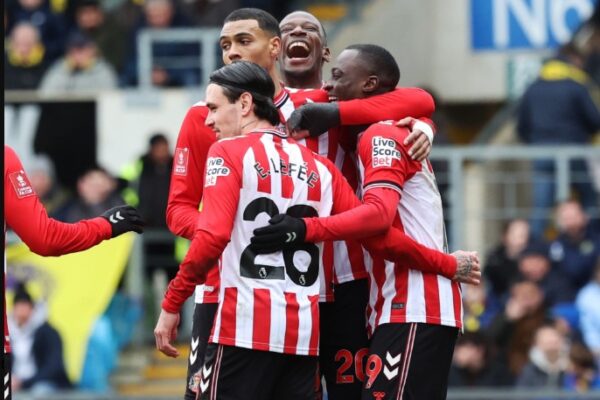 FA Cup: Sunderland fiton edhe pa Xhakën. Ekipet e mëdha bëjnë detyrën. Arsenal…