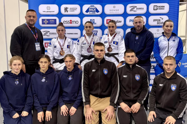 Kosova me dy xhudiste në Uzbekistan