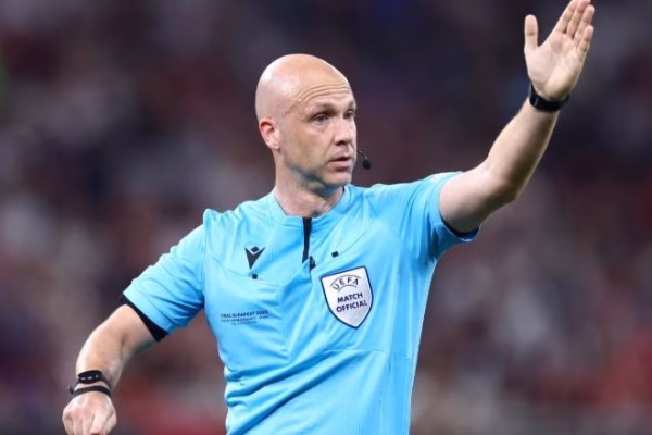 Në Tiranë në 2024 për finalen e Superligës, UEFA cakton gjyqtarin e njohur për ndeshjen Poloni-Shqipëri