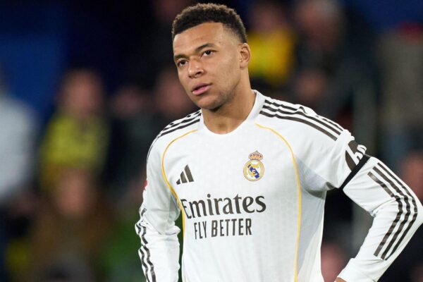 Mediat spanjolle:Kylian Mbappe afër këputjes së ligamenteve