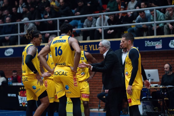 Ylli triumfon në Ligën Unike