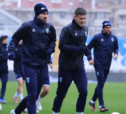 Kosova mban seancën e parë stërvitore para ndeshjes vendimtare kundër Turqisë