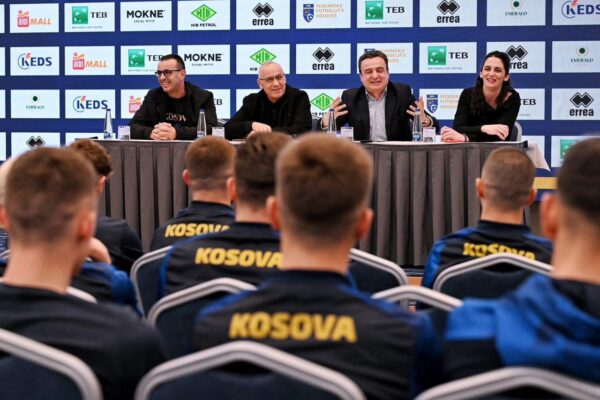 “Do ta organizonte mbrojtjen në mënyrë të çeliktë”- Ministri Gashani tregon se ku do të mund të luante Kurti në formacionin e Kosovës?