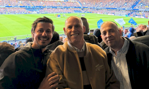 Lladrovci ndjek ndeshjen në Londër, godet “tubimet elektorale” atje