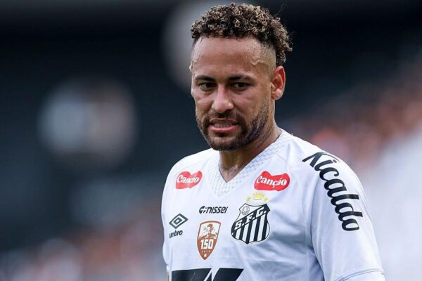 Neymar mesazh Ancelottit: Dua të rikthehem në kombëtare dhe të luaj në Botëror