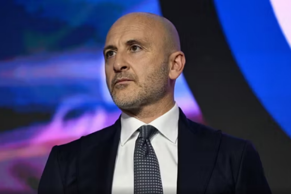 Ausilio fluturon drejt Londrës për të siguruar përforcimin e parë për sezonin e ri. Ja detajet