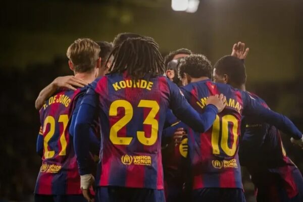 Barcelona po mendon transferimin e mbrojtësit të Cityt, ai ka një çmim të arsyeshëm