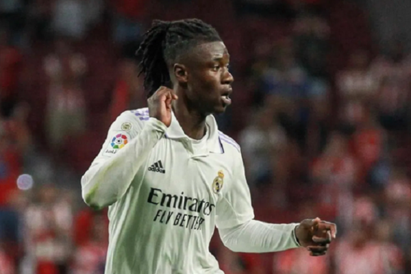 Propozimi i bujshëm i Real Madridit për Liverpool-in: Eduardo Camavinga në këmbim të këtij lojtari