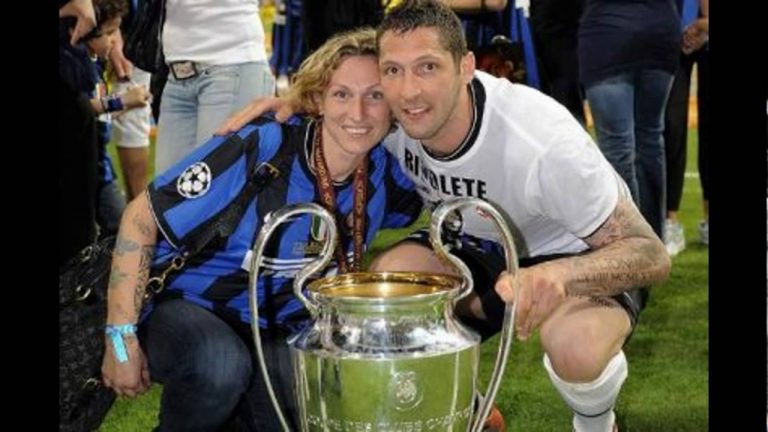 Marco Materazzi e la sexy moglie festeggiano 21 anni di matrimonio [FOTO]