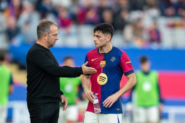 Flick: Pedri e bën skuadrën të luajë më mirë, jam krenar për lojtarët dhe atmosferën e krijuar