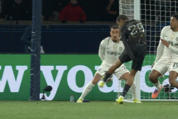 CHAMPIONS LEAGUE LIVE: Chelsea reziston vetëm 10 minuta në Paris, çfarë goli nga Bradley Barcola (video)