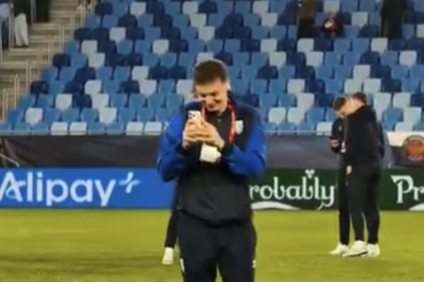 “Dardanët” mbërrijnë në stadiumin “Tehelne pole”, gati për gjysmëfinalen