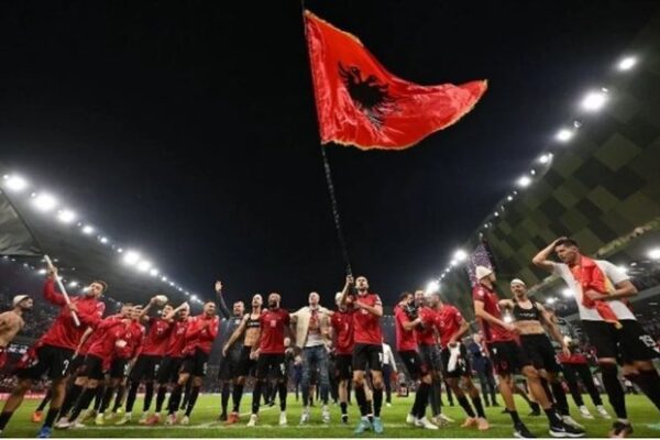 Kalendari i marsit kuqezi/ Ekipet kombëtare në misione “ndërkombëtare” dhe sfida historike