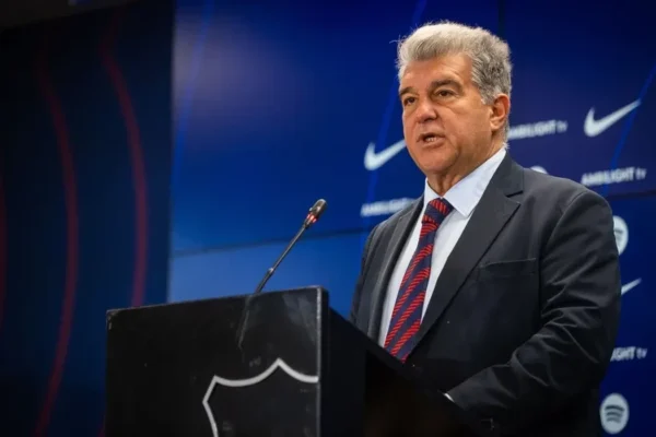 Zyrtare: Joan Laporta rizgjidhet president i Barcelonës