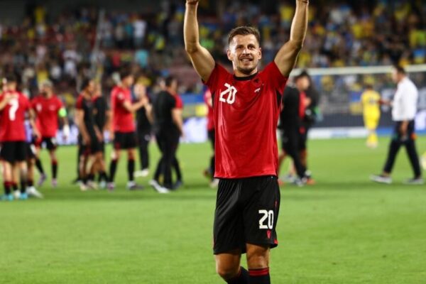 “Babai nuk donte të bëhesha futbollist”/ Mesfushori i Kombëtares, Ramadani rrëfen jetën dhe karrierën e tij