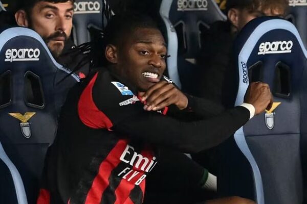 Leao nuk është më i pashitshëm! Pas “numrave” në Romë, Milani e nxjerr në merkato