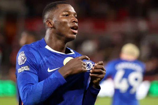 Mesfushori i Chelsea refuzon Real Madrid? Dua të bëhem një legjendë e “blues”