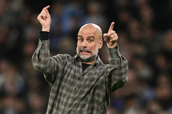 Guardiola “çmend” rrjetin; këmisha e tij me kuadrate ndaj Real Madridit bëhet “virale”