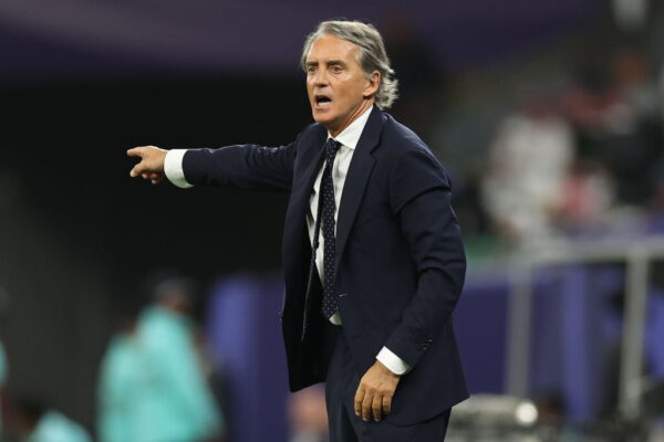 Kampionati në Katar i pezulluar, Mancini gati të drejtojë skuadrën e zemrës në Serie B për disa javë