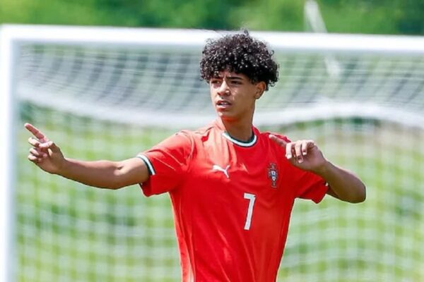 Cristiano Ronaldo Junior drejt transferimit te Real Madrid? Zbulohen prapaskenat